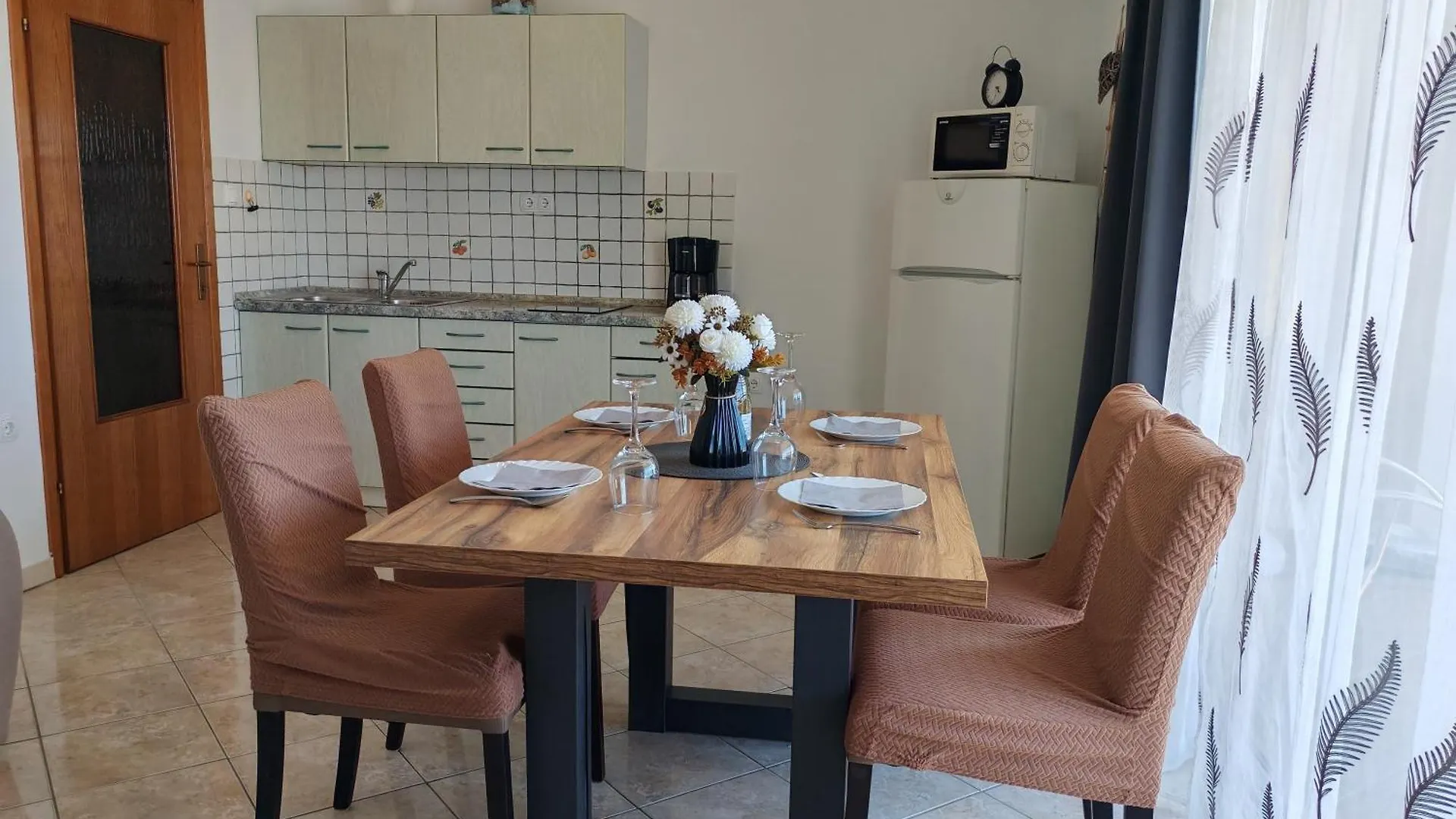 Seafront Apartmani Mira Gabric Lopar - Happy Rentals Apartment