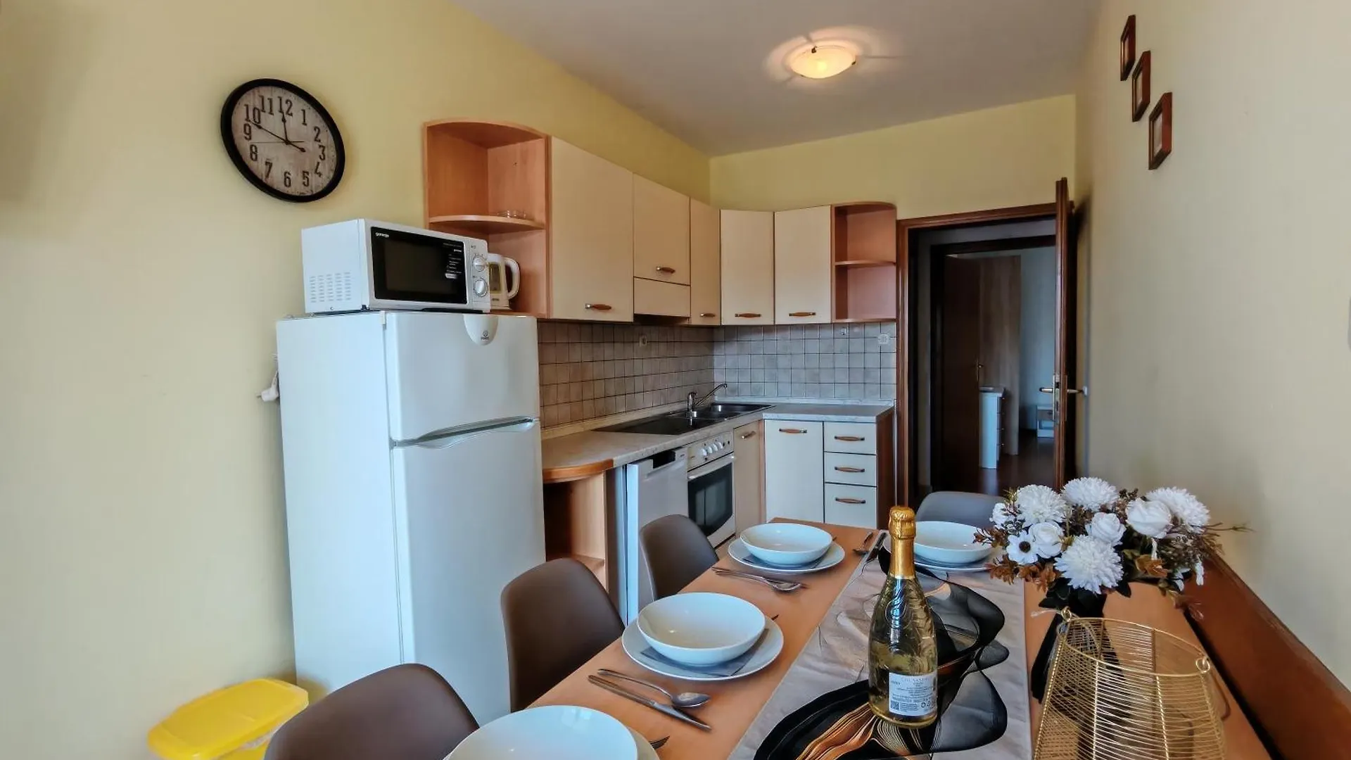 Seafront Apartmani Mira Gabric Lopar - Happy Rentals