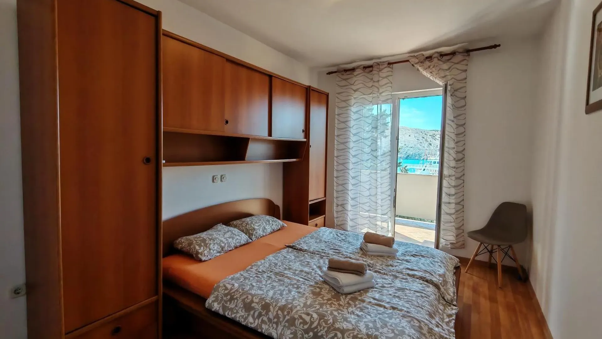 Seafront Apartmani Mira Gabric Lopar - Happy Rentals 0*,  Croatia