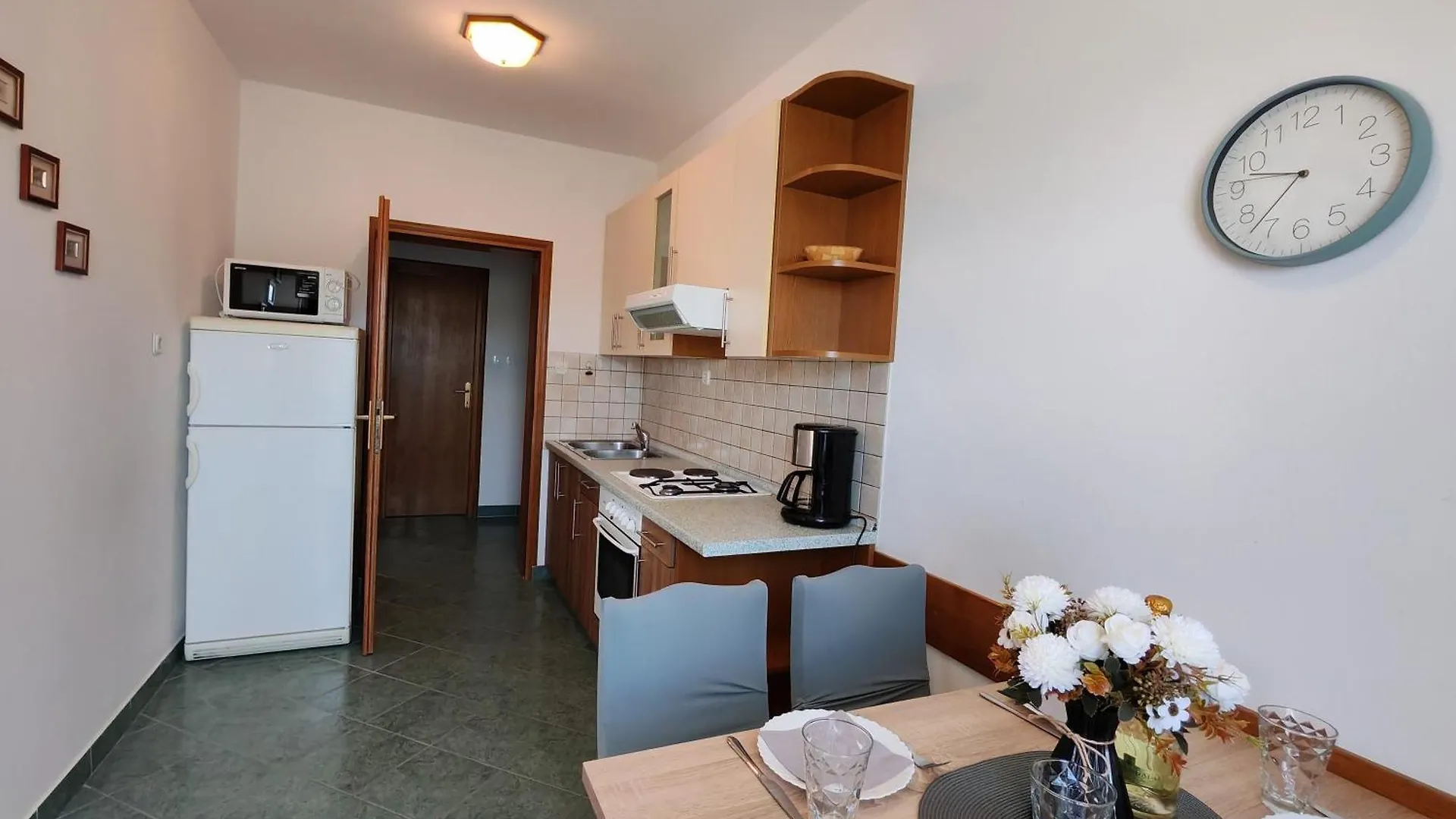 Seafront Apartmani Mira Gabric Lopar - Happy Rentals Apartment