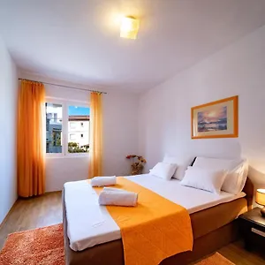Lazaric Apartman